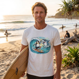 Camiseta Pinguim Surfista e Tubarão Cumprimentam-se