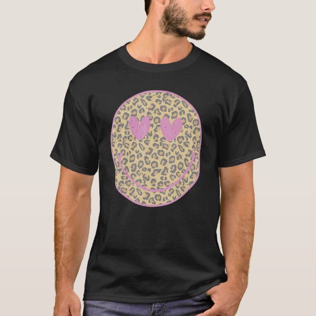 Camiseta Pink Leopard Smile Face  Heart Eyes Happy Face (Frente)