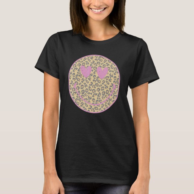Camiseta Pink Leopard Smile Face  Heart Eyes Happy Face (Frente)
