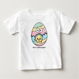 Camiseta Pintinho de Páscoa em ovos rachados - Feriado de P