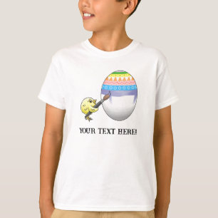 Camiseta Pinto amarelo pinta um ovo de Páscoa colorido
