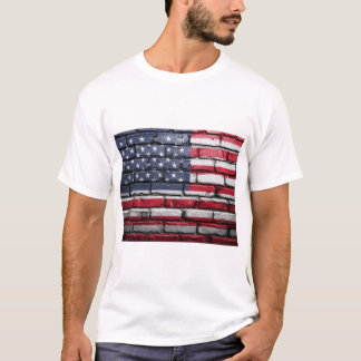 Camiseta Pintura de bandeira americana numa parede de tijol