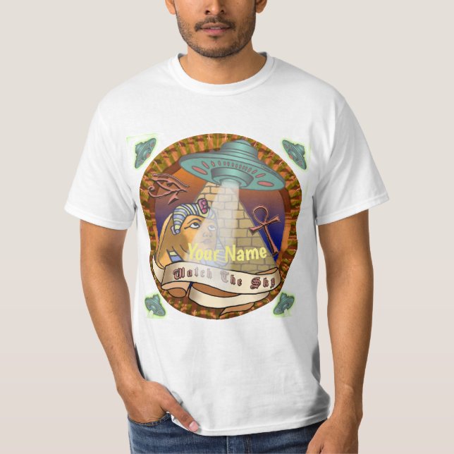 Camiseta Pirâmides de Nave Espacial Alienígena  (Frente)
