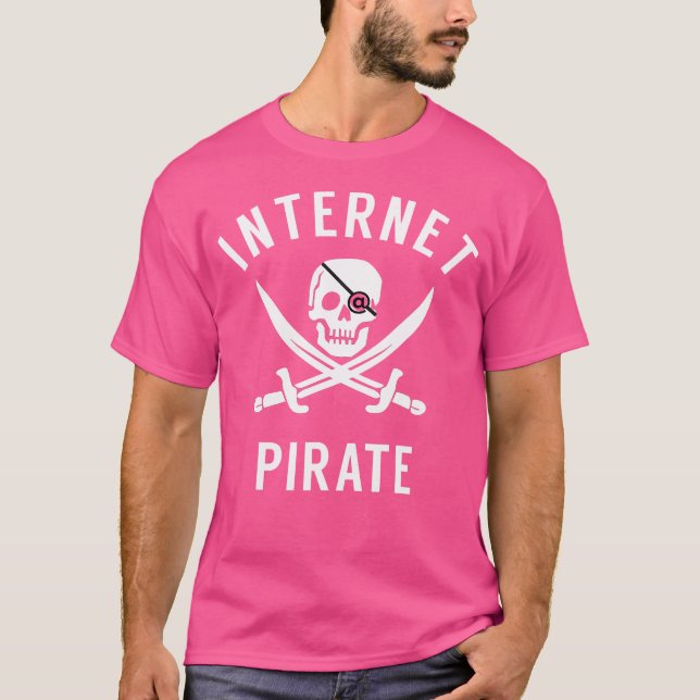 Camiseta Pirata da Internet para o Halloween (Frente)