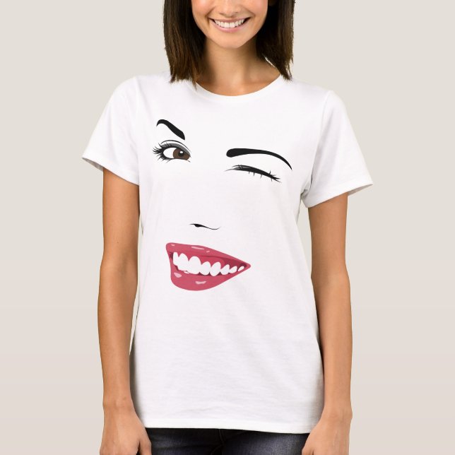 Camiseta piscar os olhos e sorriso (Frente)