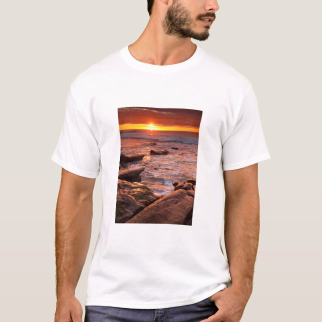Camiseta piscinas ao pôr do sol, Califórnia (Frente)