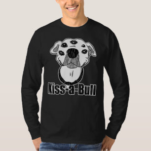 Camiseta Pitbull Beija Um Touro Beijável