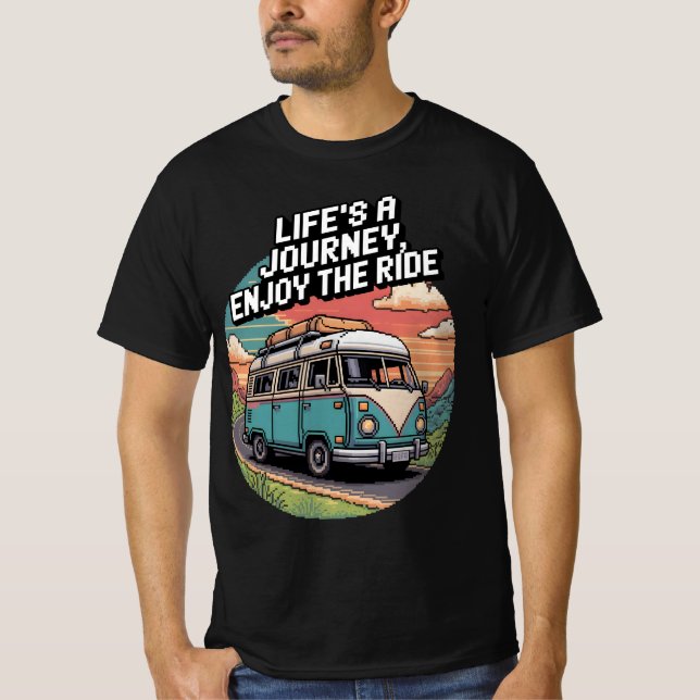 Camiseta Pixel Van Life - A vida é uma jornada, aproveite o (Frente)
