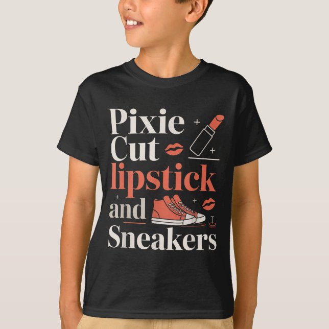 Camiseta Pixie cut lipstick and sneakers short hair style  (Frente)
