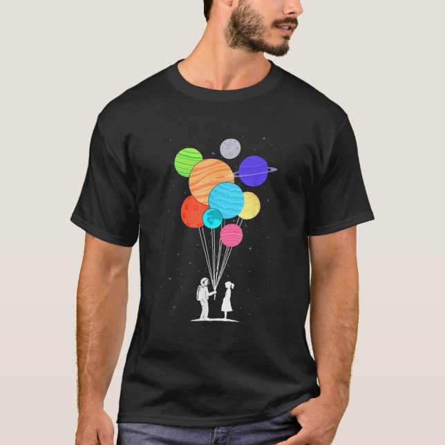 Camiseta Planeta Balões Astronauta Design para Espaço (Frente)