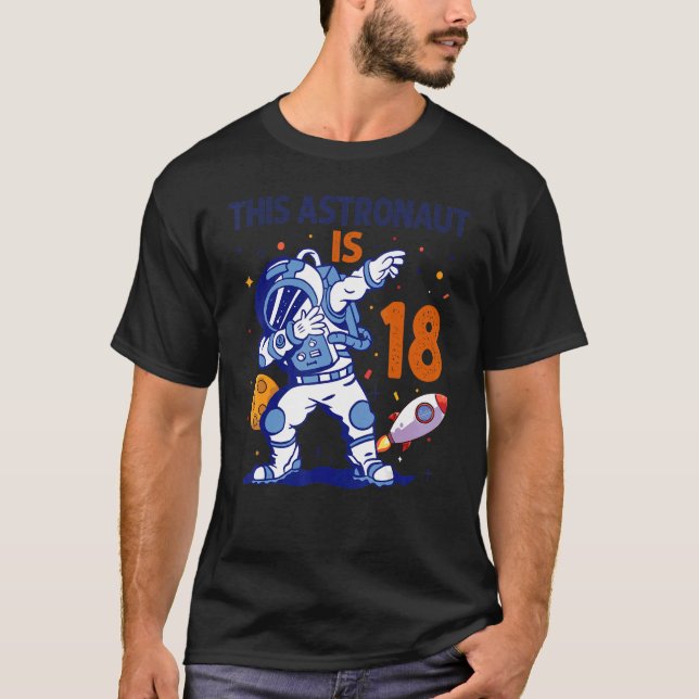 Camiseta Planeta Espacial Astronauta de 18 Anos 18 Anos Ast (Frente)