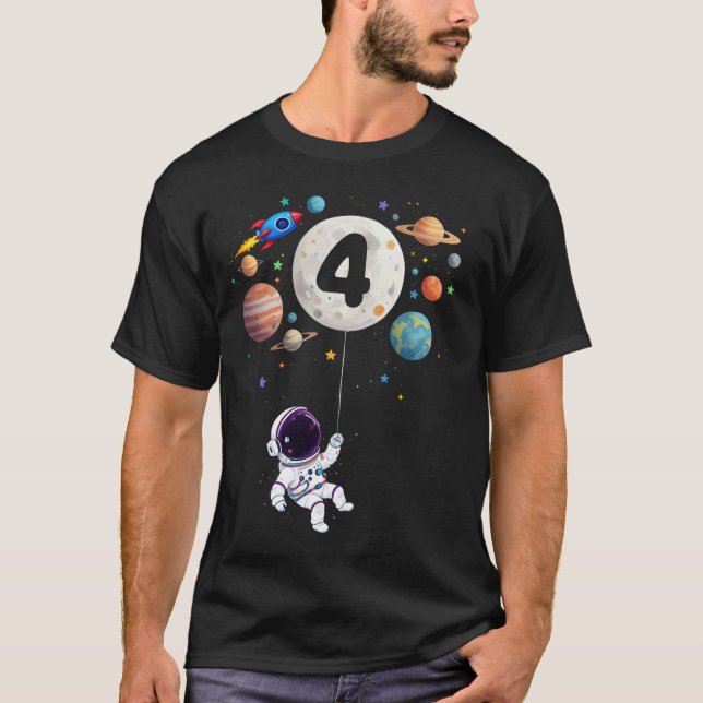 Camiseta Planetas de aniversário de 4 anos Astronauta 4º an (Frente)