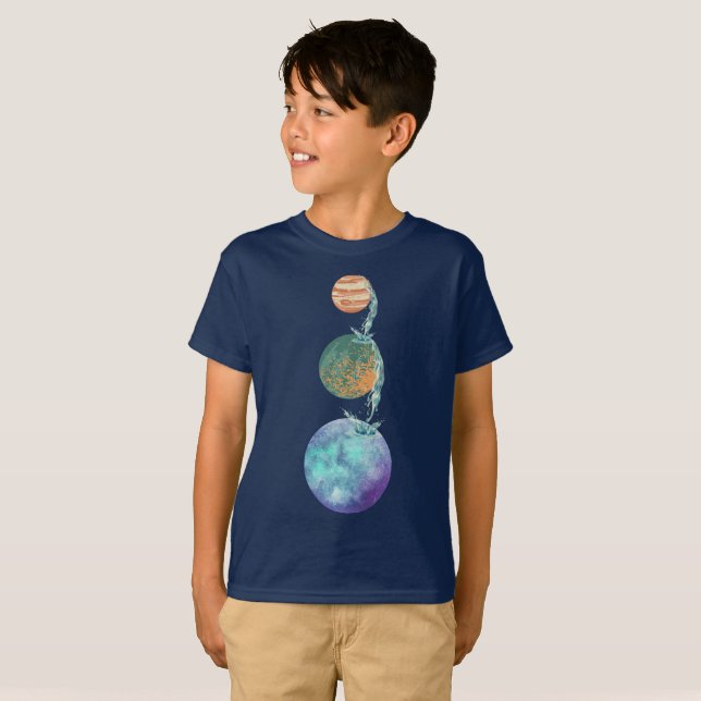 Camiseta Planetas de criação com cascatas de água caindo (Frente Completa)
