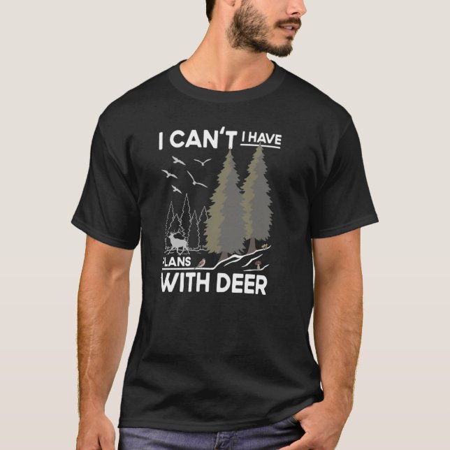 Camiseta Planos Com Deer Assistindo Piada De Caça A Sika De (Frente)