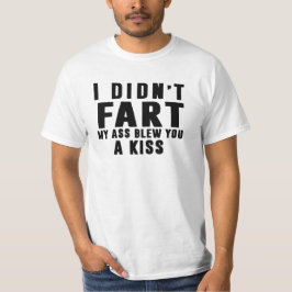 Camiseta Playful no verão, um padrão engraçado masculino