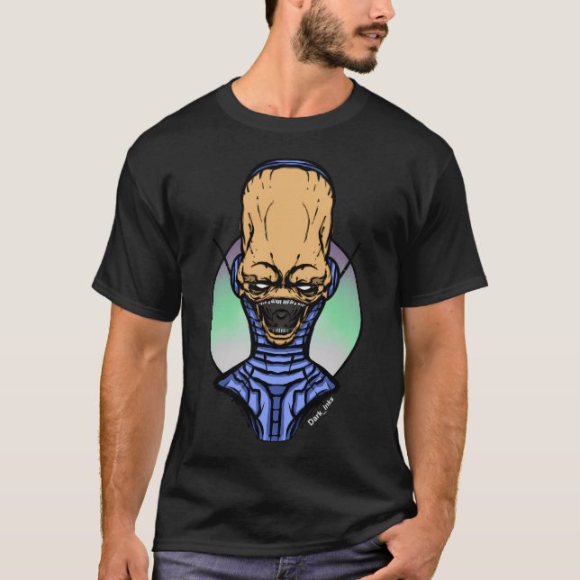 Camiseta Plug-Dinn Alienígena (Frente)