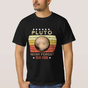 Camiseta Plutão Nunca Esquece 1930-2006
