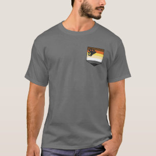 Camiseta Pocket de Sinalizador do Orgulho LGBTQ - Urso LGBT