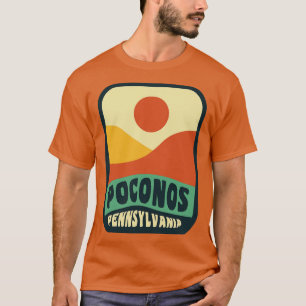 Camiseta Pocono Mounains Pensilvânia Retro Sunset Crachá