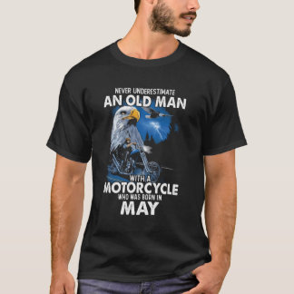 Camiseta Pode Nunca Subestimar Um Velho Com Um Motorcyc