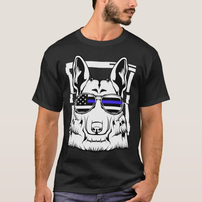 Camiseta Policial de Cachorros German shepherd Sniffing Cap (Frente)