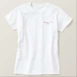 Camiseta Polo Bordada Feminina Mãe da Noiva<br><div class="desc">Mãe bordada da Bela Tee</div>