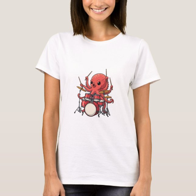 Camiseta Polvo Vermelho Energético Tocando Tambores e Multi (Frente)