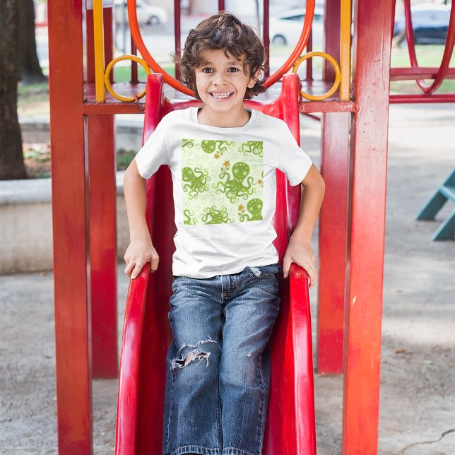 Camiseta Polvos Verdes Com Flores (Criador carregado)