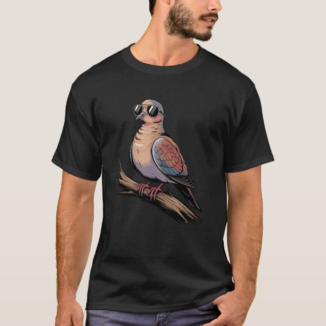 Camiseta Pombo-rouxo Engraçado Usando Óculos de Sol Observa (Frente)