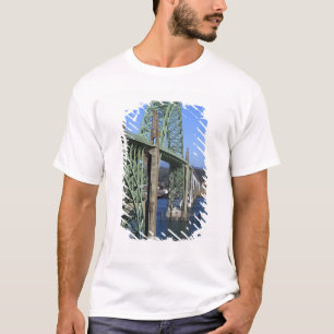 Camiseta Ponte da Baía de Yaquina sobre a Baía de Yaquina