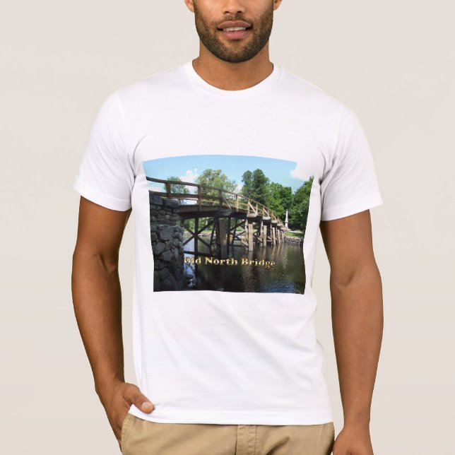 Camiseta Ponte Norte Antiga - MÃES Concord da Guerra Revolu (Frente)