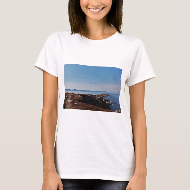 Camiseta Ponto nevoento do branco do passado do horizonte (Frente)