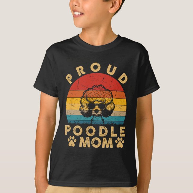 Camiseta Poodle Mamãe Oferece Que Eu Amo Meu Cachorro Mamãe (Frente)