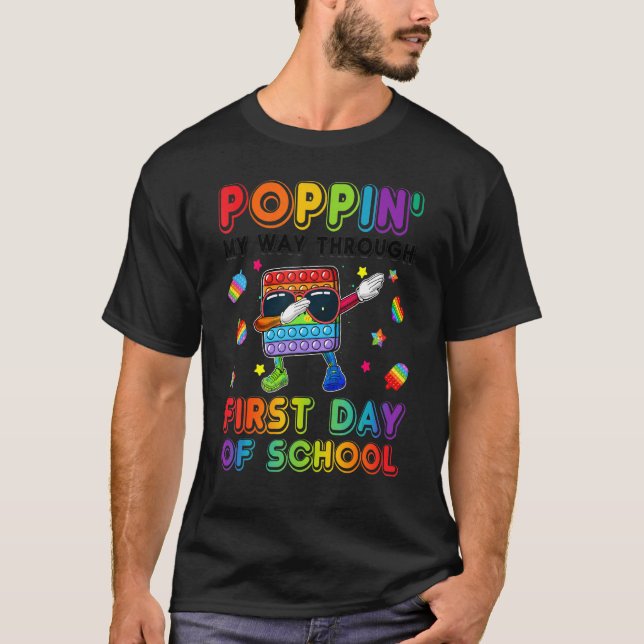 Camiseta Pop Dabbing Dabbing My Way Through First Day (Frente)