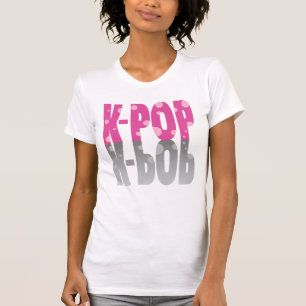 Camiseta Pop K com pontos e sombra em rosa