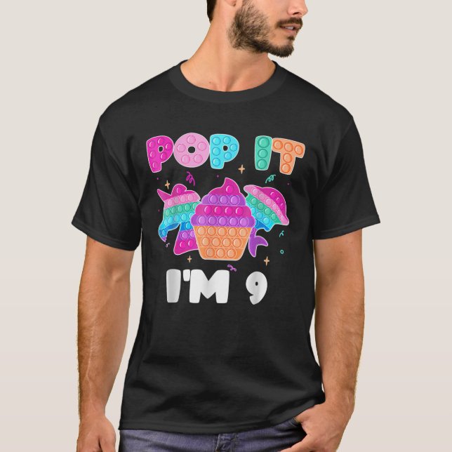 Camiseta Pop Sou a Garota de Noivado, Pop de Brinquedos de  (Frente)