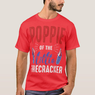 Camiseta Poppie Of The Little Firecracker 4th of July Birth