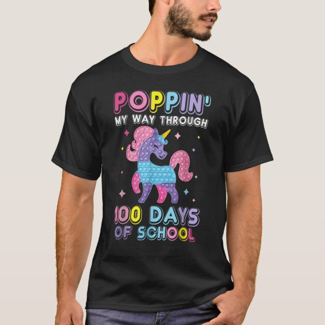 Camiseta Poppin' My Way Through 100 Days Of School Unicorn  (Frente)