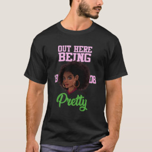 Camiseta Por Aqui Sendo Bonito Sororidade Parafhernalia Alp