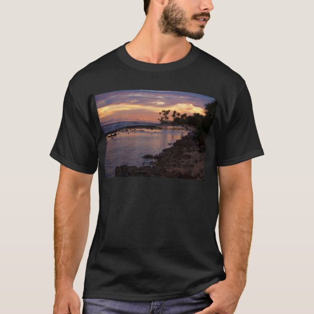 Camiseta Por do sol do perto do oceano de Majuro (Frente)