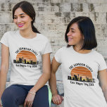 Camiseta Pôr do sol na Las Vegas Strip Férias Personalizada<br><div class="desc">Camisetas femininas legais e personalizadas do skyline de Las Vegas ao pôr do sol para as férias em família ou viagem de despedida de solteiro na cidade das luzes. Jogue de sol a sol nesta cidade e lembre-se disso com este souvenir.</div>