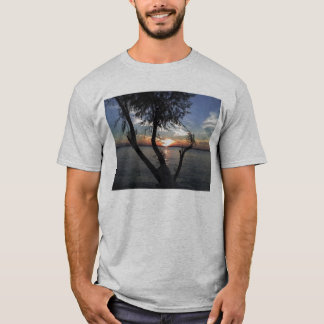 Camiseta Por do sol no lago Calaveras
