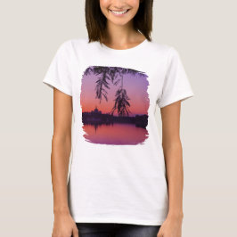 Camiseta Pôr Do Sol No Verão Pelo Lago Com Linha Do Céu Da