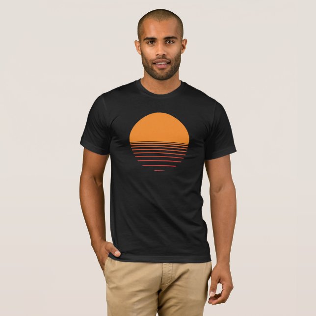 Camiseta Por do sol sobre o design da água (Frente Completa)