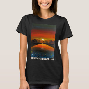 Camiseta Pôr do sol sobre o lago Canyon pintura de Alfred F