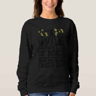 Camiseta Por que ter muito dinheiro quando você pode compra