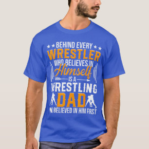 Camiseta Por trás de cada lutador está um pai de lutador re