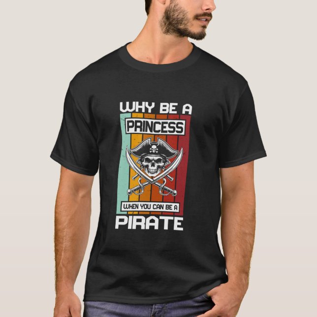 Camiseta Porque Ser Uma Princesa Quando Pode Ser Um Crânio  (Frente)
