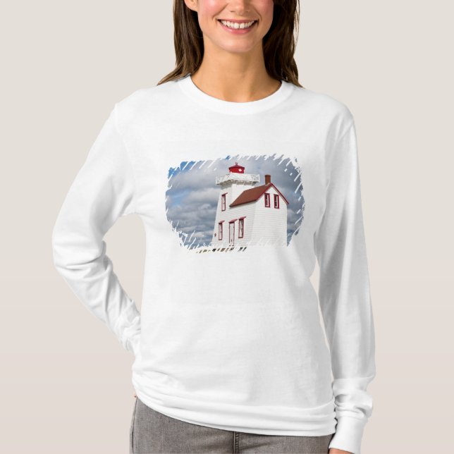 Camiseta Porto de Rustico, Ilha do Príncipe Eduardo. (Frente)