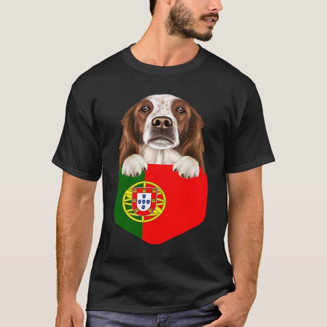 Camiseta Portugal Bandeira Cão Vermelho e Branco Irlandês C (Frente)